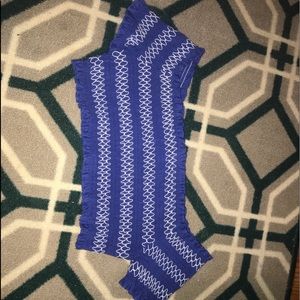 This is a cropped bandeau from Urban outfitters